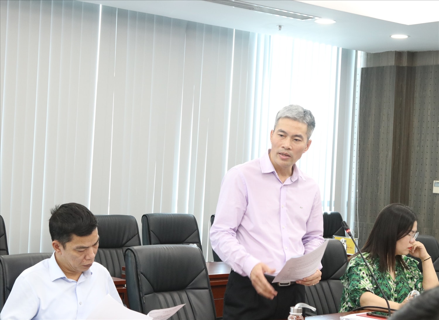 Ông Phí Mạnh Thắng, Vụ trưởng Vụ Pháp chế phát biểu tại cuộc họp Ông Phí Mạnh Thắng, Vụ trưởng Vụ Pháp chế phát biểu tại cuộc họp