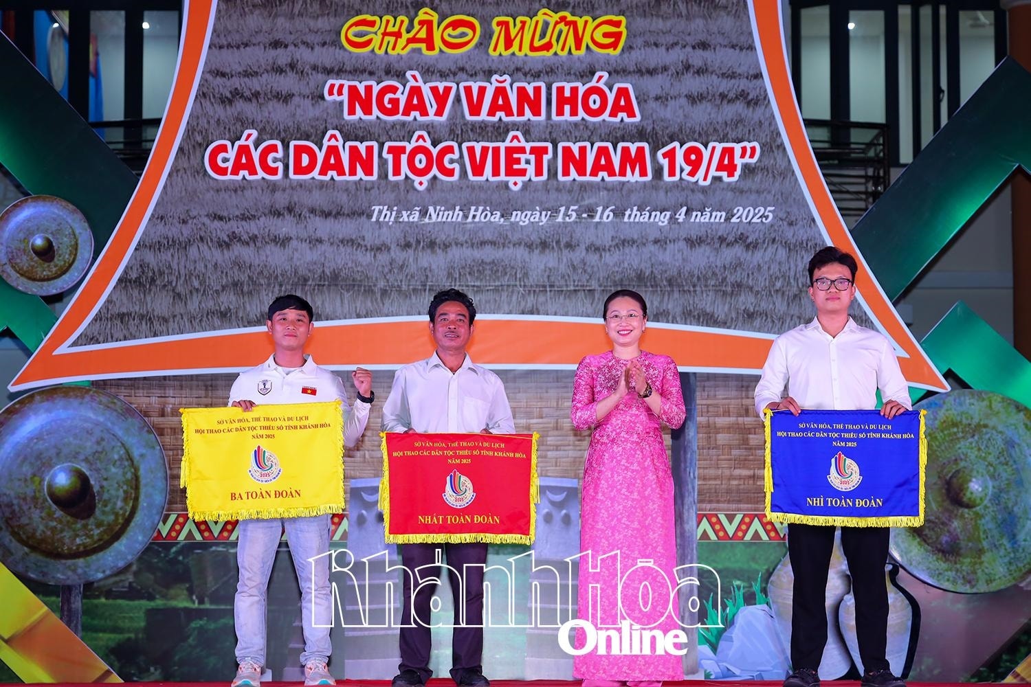 Dẫn nguồn - Những sắc màu Ngày Văn hóa các dân tộc Việt Nam 15