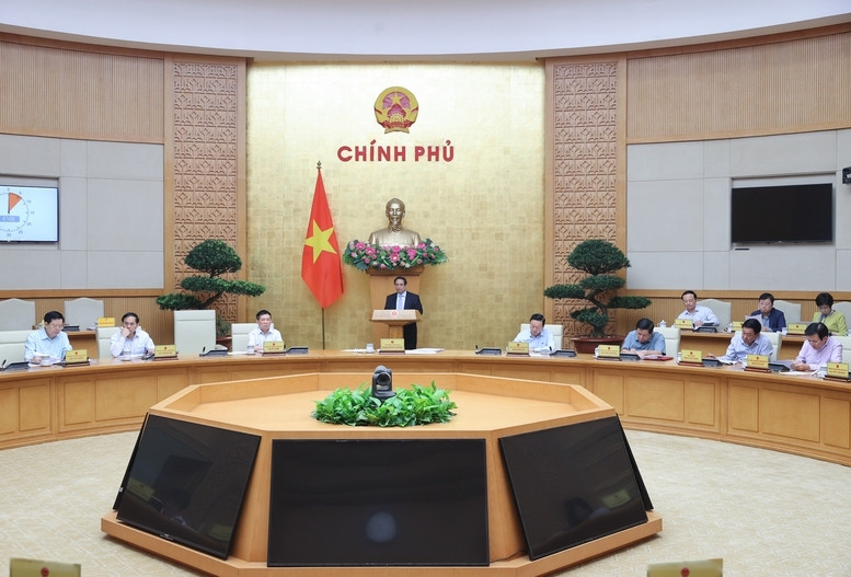 Thủ tướng phân công các Phó Thủ tướng Chính phủ phụ trách lĩnh vực trực tiếp chỉ đạo việc chỉnh lý, hoàn thiện các dự án luật; giao Văn phòng Chính phủ chủ trì, phối hợp với các bộ, cơ quan liên quan tiếp thu đầy đủ các ý kiến của thành viên Chính phủ và ý kiến tại Phiên họp, hoàn thiện, sớm trình ban hành Nghị quyết Phiên họp để các bộ, cơ quan nghiên cứu, tiếp thu, hoàn thiện, trình các dự án luật - Ảnh: VGP/Nhật Bắc