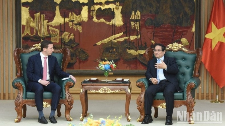 Thủ tướng Phạm Minh Chính tiếp ông Jeffrey Perlman, Tổng Giám đốc Tập đoàn Warburg Pincus, đồng thời là Chủ tịch Hội đồng Kinh doanh ASEAN-Hoa Kỳ (USABC). (Ảnh: TRẦN HẢI) Thủ tướng Phạm Minh Chính tiếp ông Jeffrey Perlman, Tổng Giám đốc Tập đoàn Warburg Pincus, đồng thời là Chủ tịch Hội đồng Kinh doanh ASEAN-Hoa Kỳ (USABC). (Ảnh: TRẦN HẢI)