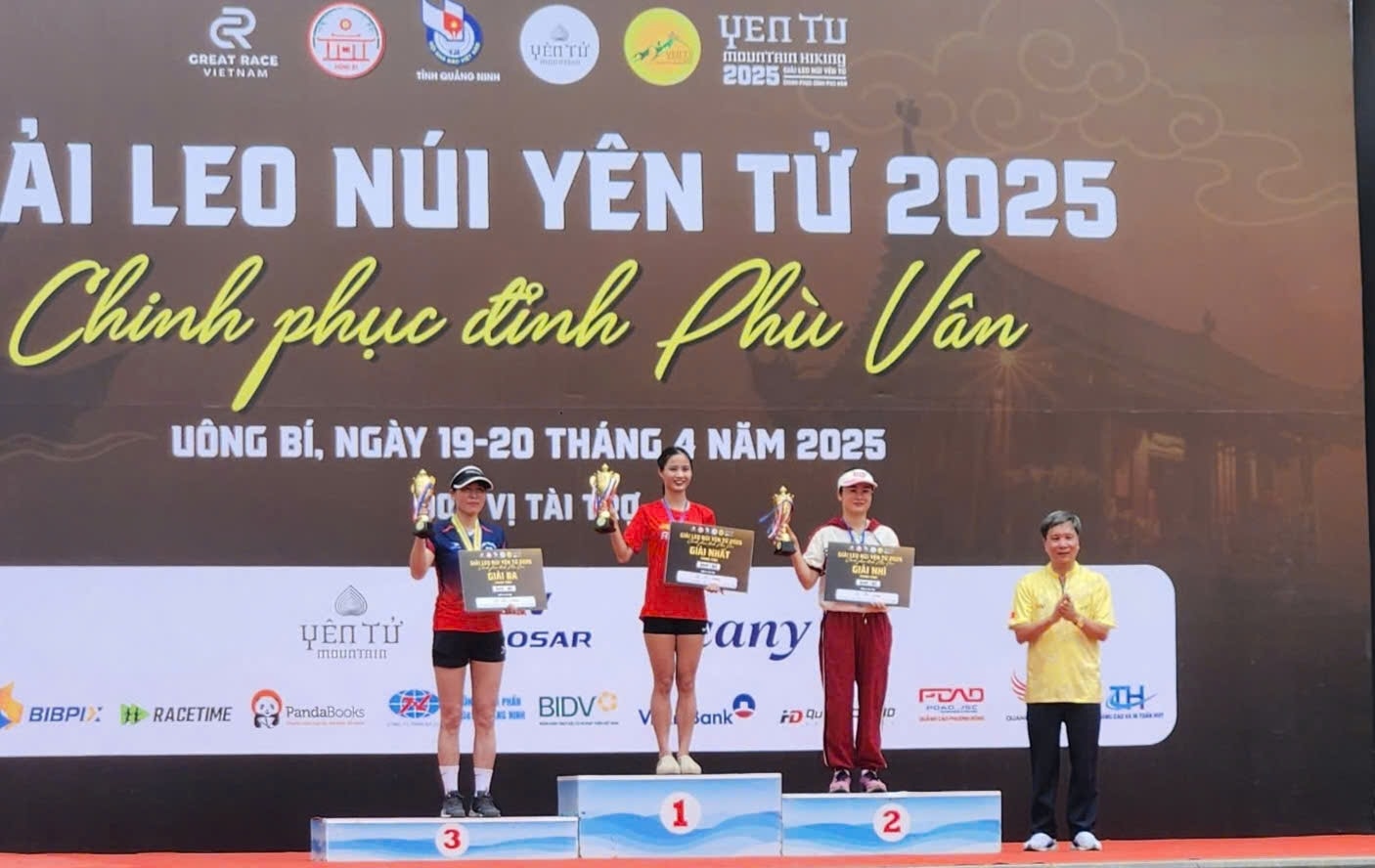 (TIN) Giải leo núi Yên Tử 2025 - Kết nối thể thao, văn hóa và tâm linh