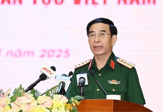 Đại tướng Phan Văn Giang, Bộ trưởng Bộ Quốc phòng, phát biểu tại hội thảo