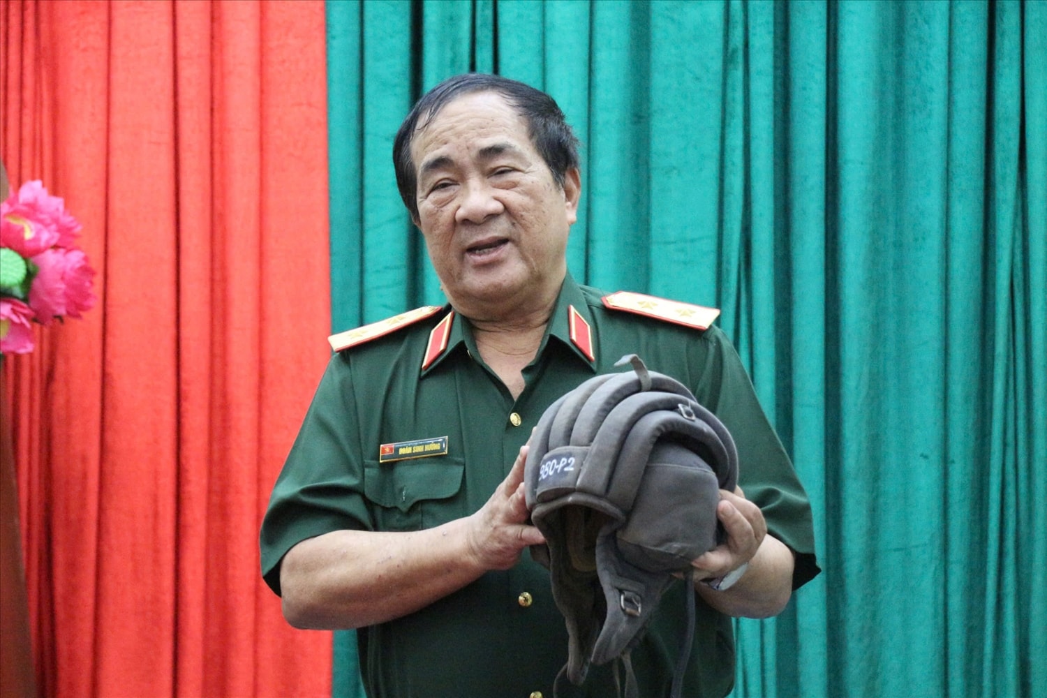 Trung tướng Đoàn Sinh Hưởng, nguyên Tư lệnh Binh chủng Tăng Thiết giáp và kỷ vật thời chiến Trung tướng Đoàn Sinh Hưởng, nguyên Tư lệnh Binh chủng Tăng Thiết giáp và kỷ vật thời chiến