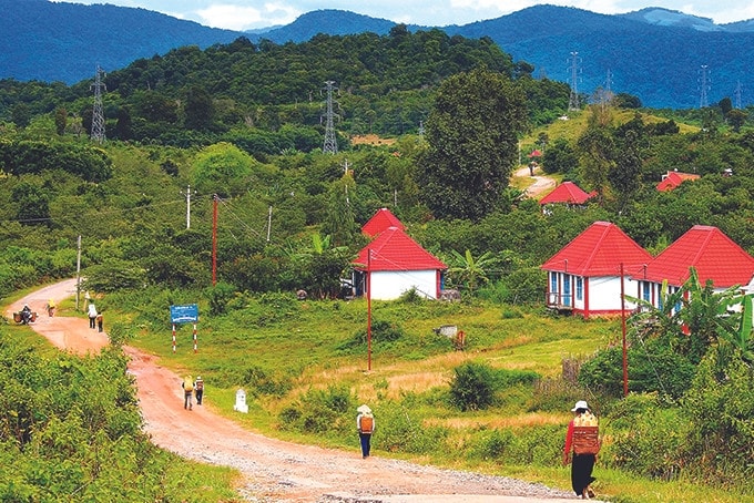 Bộ mặt đô thị, nông thôn, nhất là vùng đồng bào DTTS và miền núi của tỉnh có nhiều khởi sắc. (Trong ảnh: Một góc xã La Dạ, huyện Hàm Thuận Bắc, tỉnh Bình Thuận - Ảnh tư liệu).