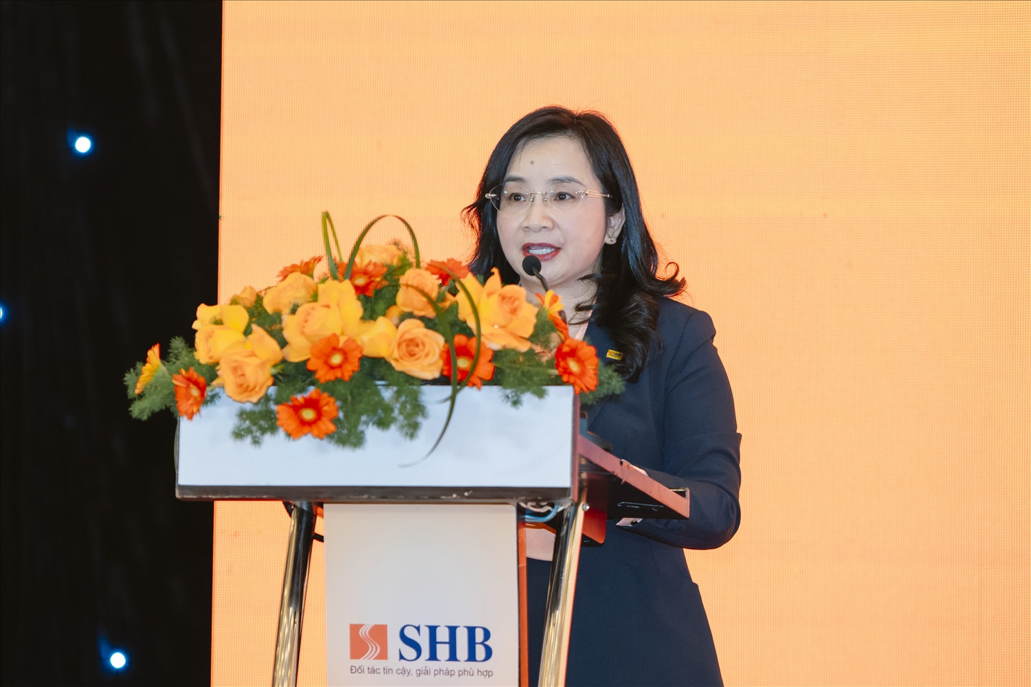 Các đại biểu tham gia phát biểu tại Đại hội đồng cổ đông thường niên 2025