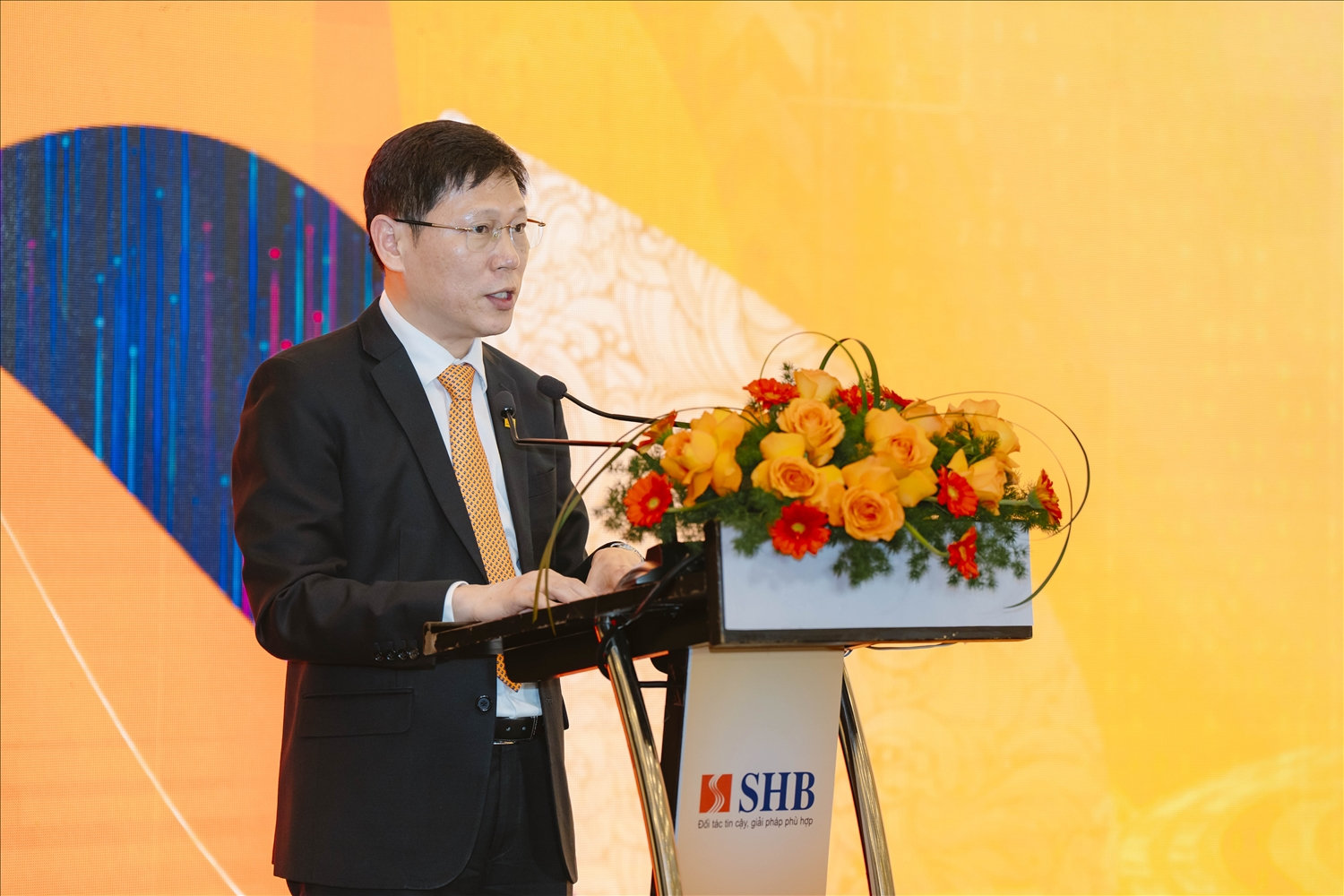 Các đại biểu tham gia phát biểu tại Đại hội đồng cổ đông thường niên 2025