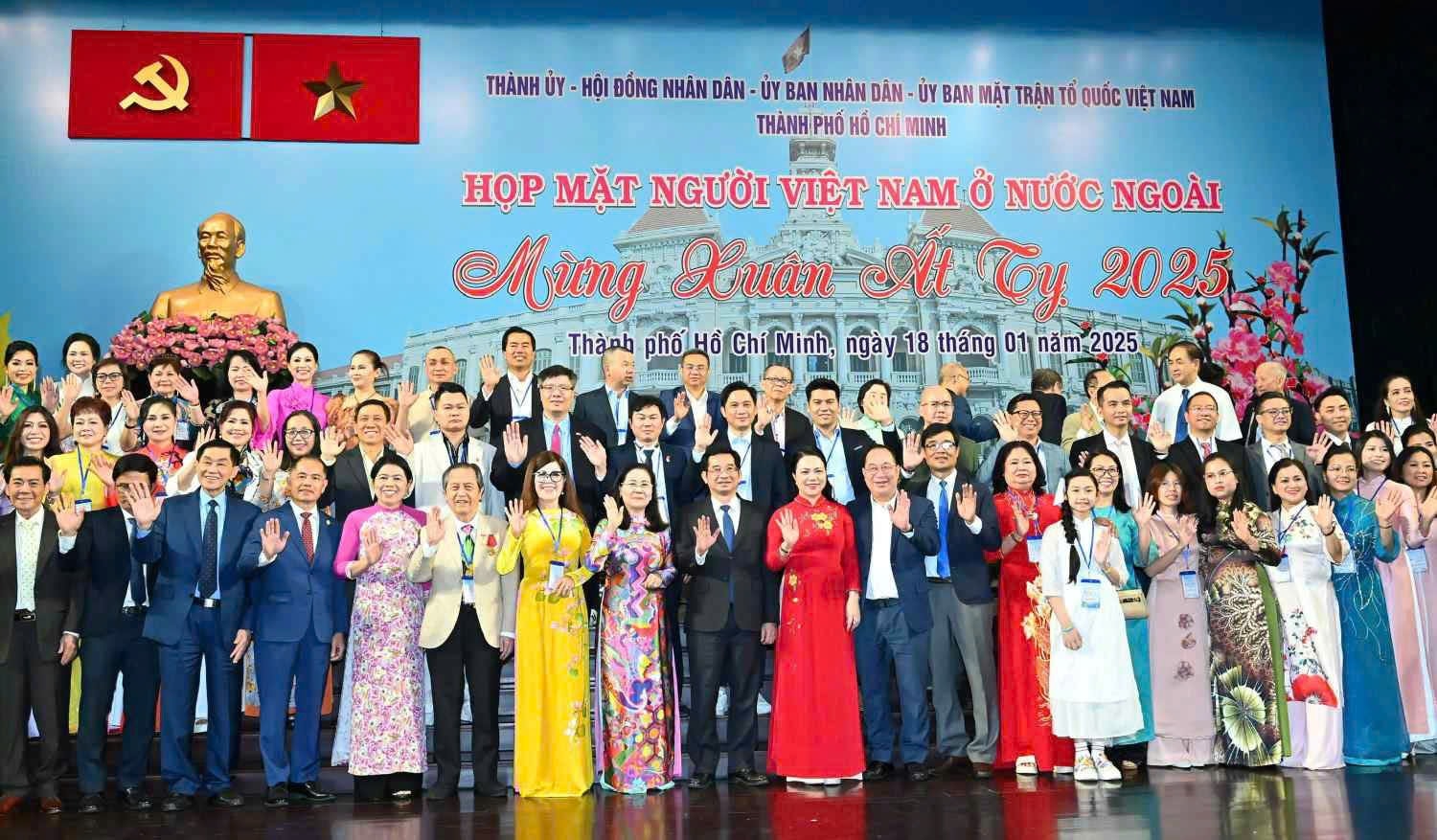 TP. Hồ Chí Minh sẽ biểu dương hàng chục kiều bào tiêu biểu dịp kỷ niệm 50 năm ngày Giải phóng miền Nam, thống nhất đất nước