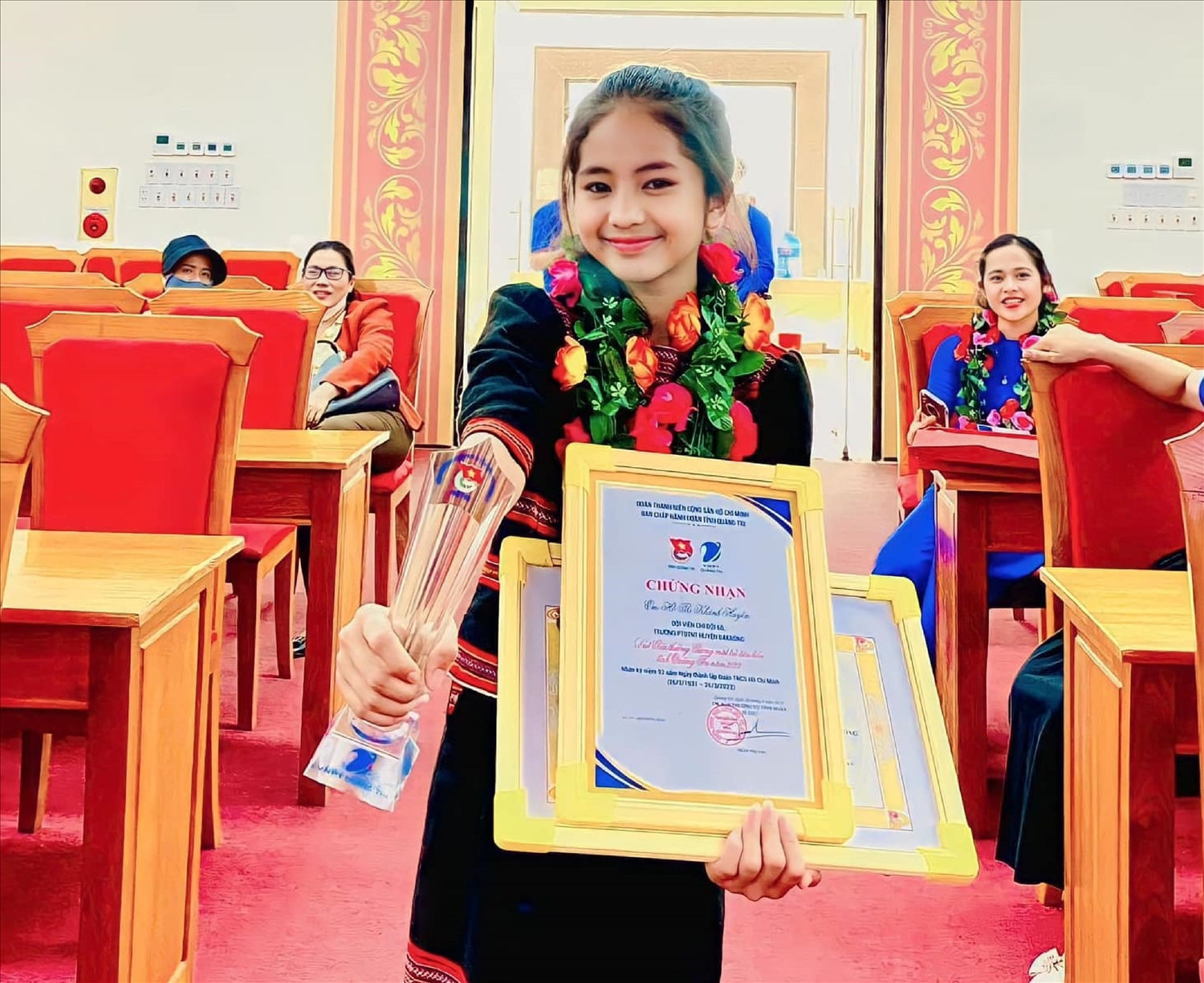 Vẻ đẹp trong trẻo và thần thái tự tin đã giúp Khánh Huyền gặt hái những thành công đầu tiên trên hành trình theo đuổi giấc mơ người mẫu.