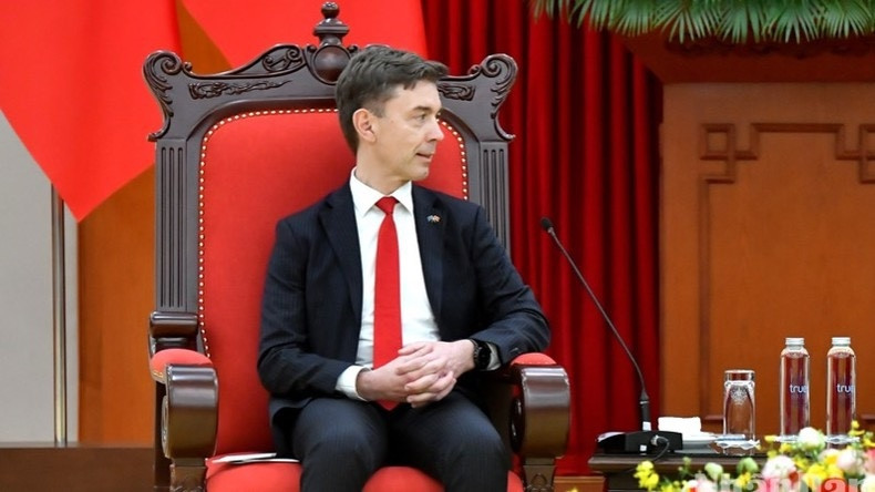 Đại sứ Julien Guerrier tại buổi tiếp. (Ảnh: ĐĂNG KHOA)
