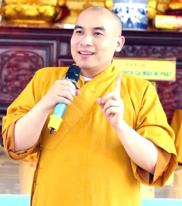 Đại đức Thích Tuệ Minh chia sẻ: Các khoá tu ở chùa Gám đều chú trọng giáo dục theo 4 nội dung, gồm: thượng tôn pháp luật, tôn quý đất nước, hiếu kính ông bà cha mẹ, tôn sư trọng đạo, sống tử tế với mọi người xung quanh.