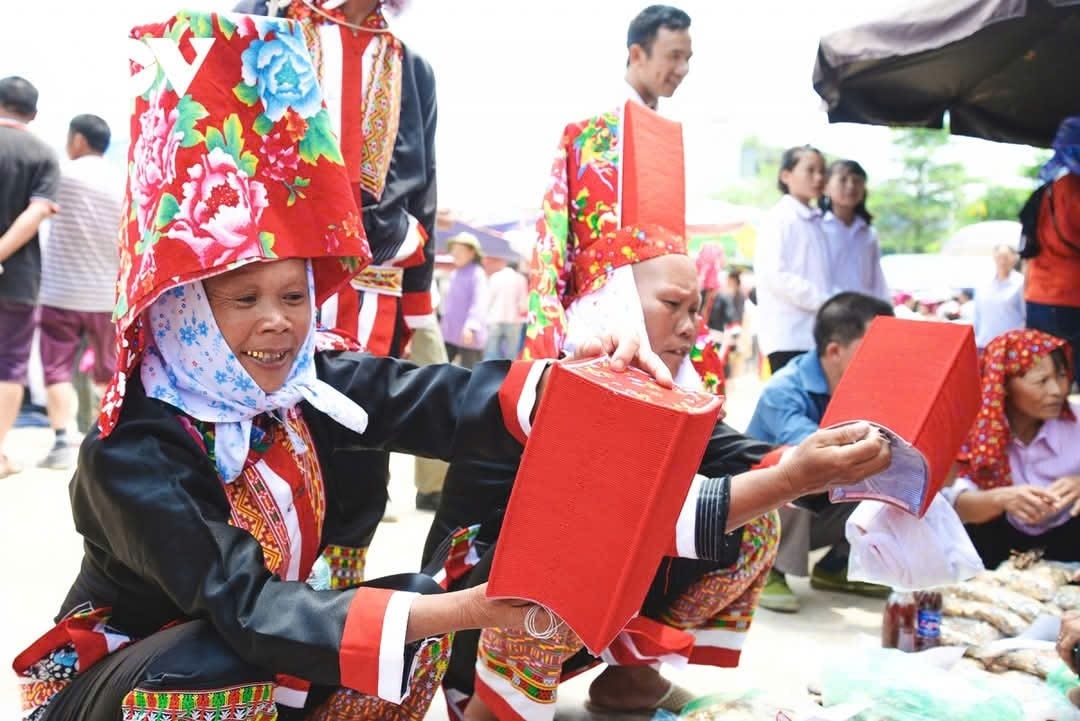 Đây là hoạt động thường niên nhằm bảo tồn và phát huy giá trị di sản văn hóa truyền thống của cộng đồng người Dao