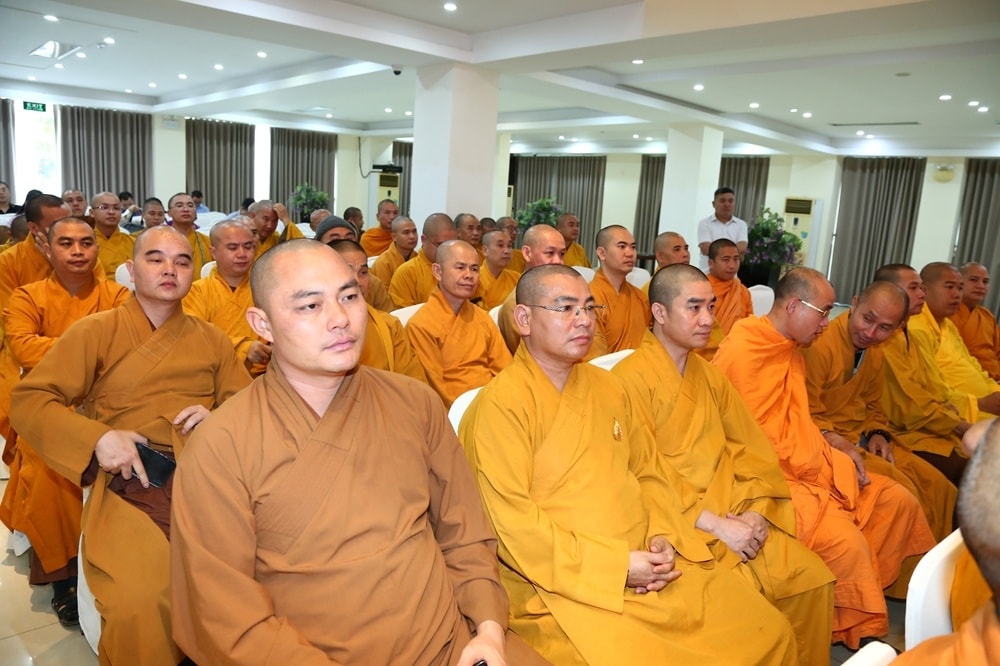 Các đại biểu dự buổi gặp mặt.