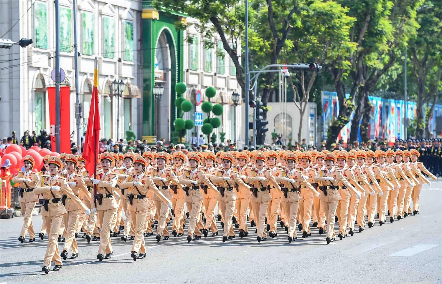 (TIN ẢNH) Tổng duyệt diễu binh, diễu hành kỷ niệm 50 năm thống nhất đất nước: Khẳng định giá trị lịch sử 29
