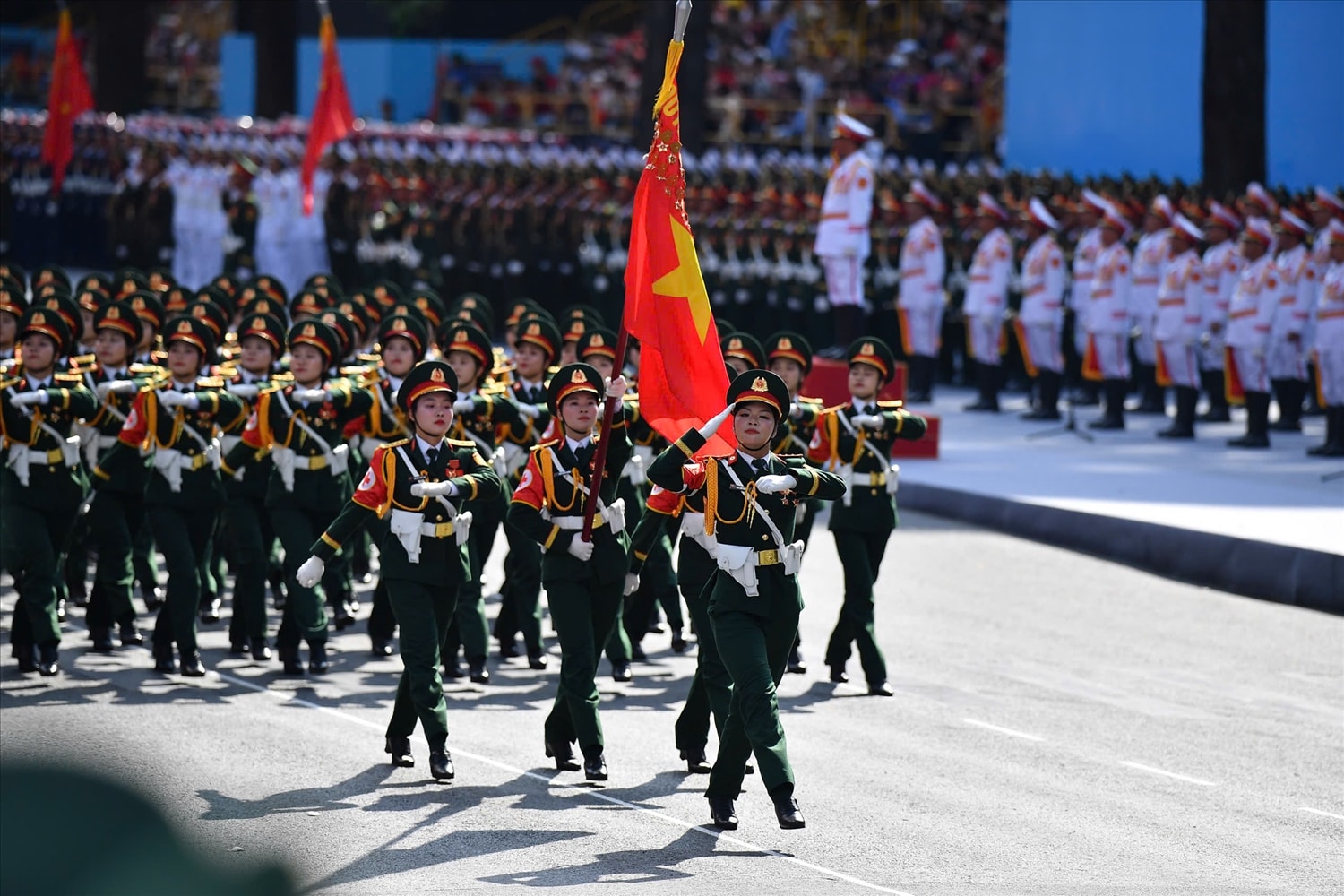 Khối nữ sĩ quan Quân y
