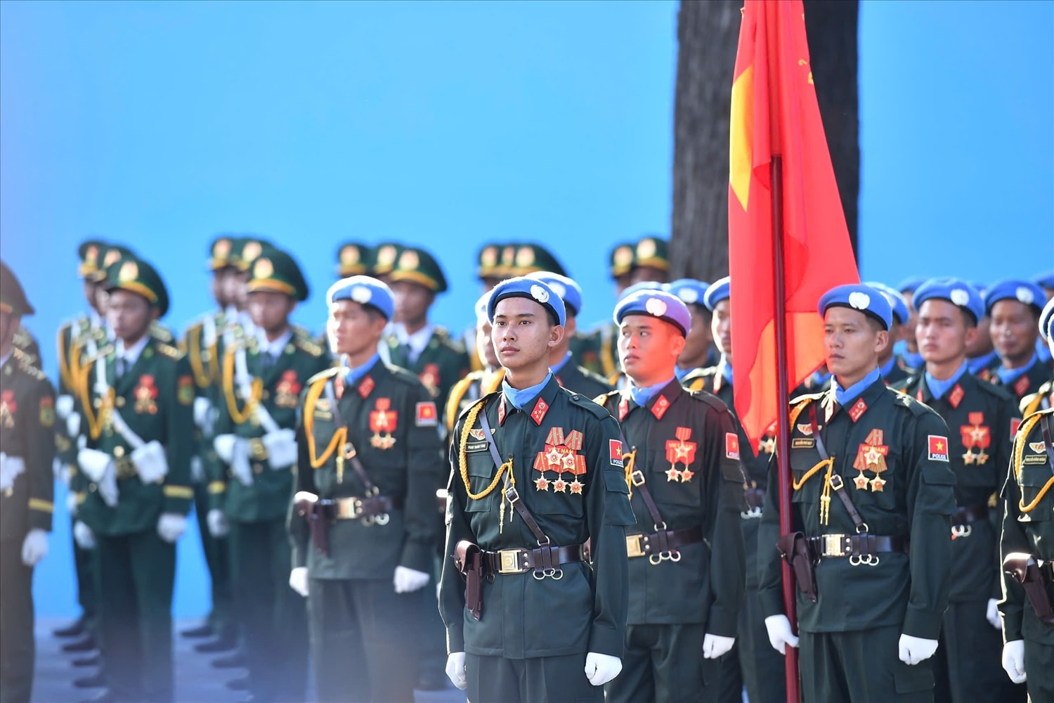 (TIN ẢNH) Tổng duyệt diễu binh, diễu hành kỷ niệm 50 năm thống nhất đất nước: Khẳng định giá trị lịch sử 18