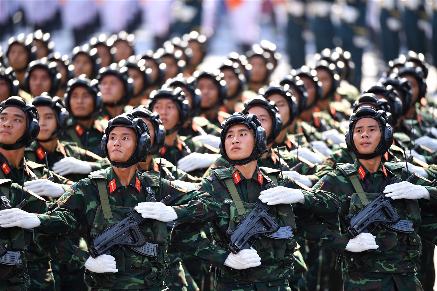 (TIN ẢNH) Tổng duyệt diễu binh, diễu hành kỷ niệm 50 năm thống nhất đất nước: Khẳng định giá trị lịch sử 15