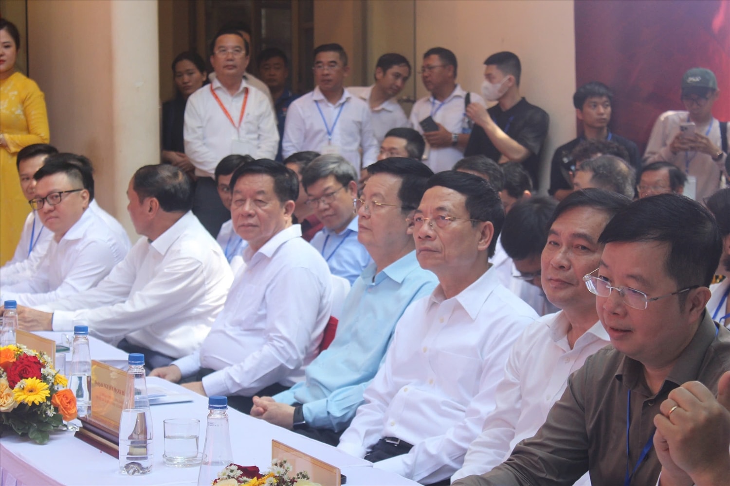 Các đại biểu tham dự buổi lễ