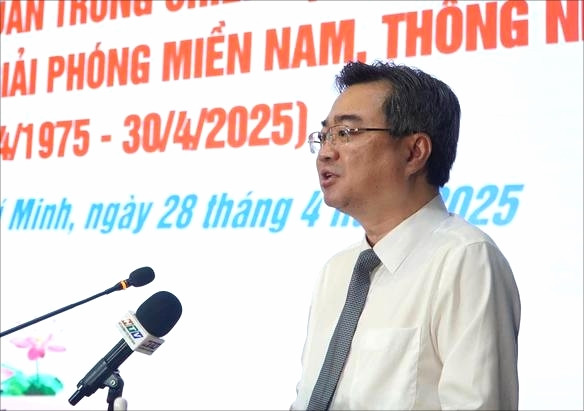 Phó Bí thư thường trực Thành ủy TP. Hồ Chí Minh Nguyễn Thanh Nghị phát biểu tại họp mặt