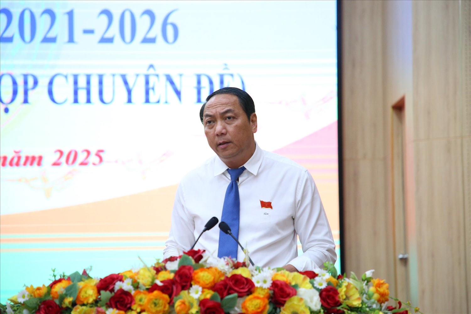 Lâm Minh Thành, Phó Bí thư Thường trực Tỉnh ủy, Chủ tịch HĐND tỉnh Kiên Giang điều hành kỳ họp Lâm Minh Thành, Phó Bí thư Thường trực Tỉnh ủy, Chủ tịch HĐND tỉnh Kiên Giang điều hành kỳ họp