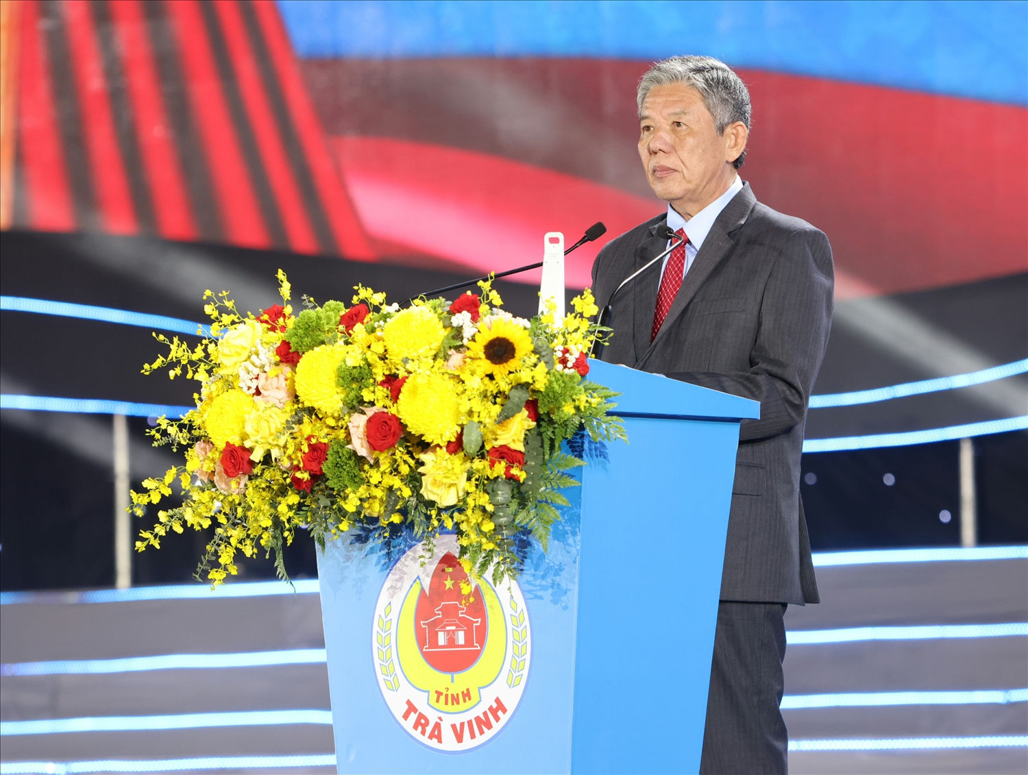Ông Ngô Chí Cường, Bí thư Tỉnh ủy Trà Vinh, phát biểu tại buổi lễ Ông Ngô Chí Cường, Bí thư Tỉnh ủy Trà Vinh, phát biểu tại buổi lễ