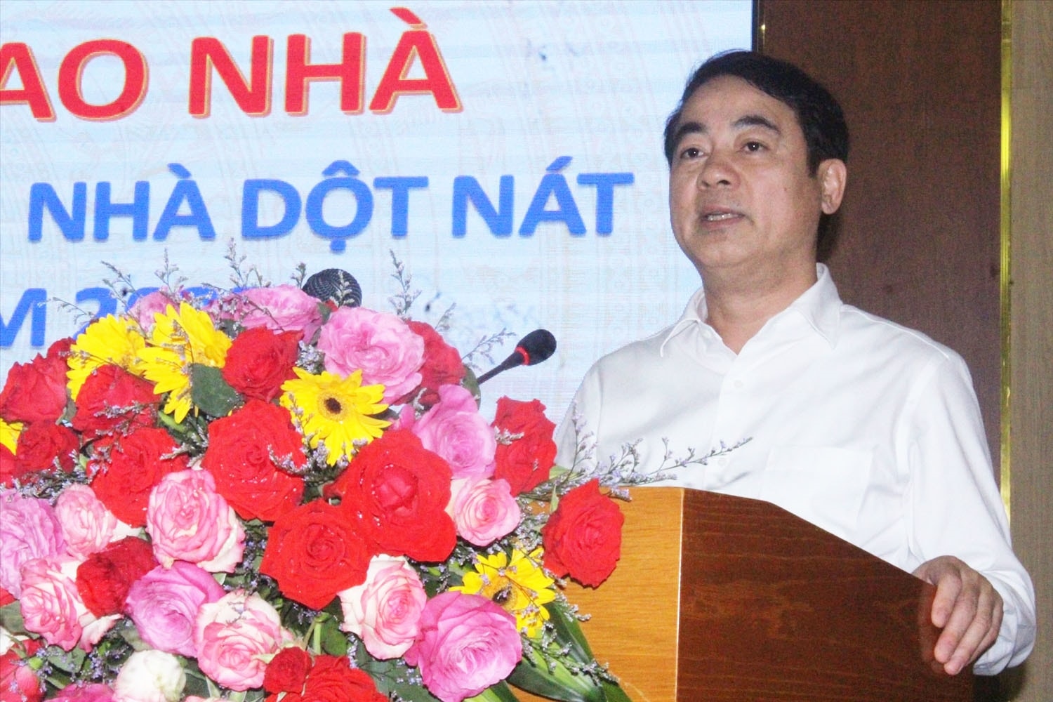 Ông Nghiêm Xuân Thành - Bí thư Tỉnh ủy Khánh Hòa phát biểu tại Hội nghị Ông Nghiêm Xuân Thành - Bí thư Tỉnh ủy Khánh Hòa phát biểu tại Hội nghị
