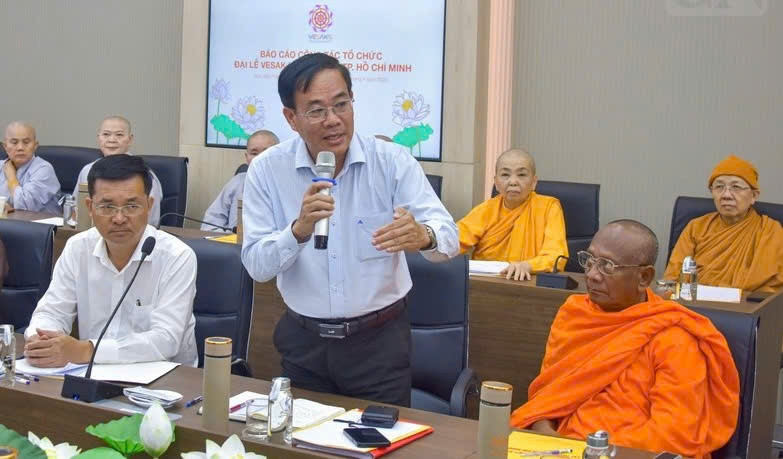 Ông Nguyễn Duy Tân, Giám đốc Sở Dân tộc và Tôn giáo TP. Hồ Chí Minh trao đổi với Ủy ban Tổ chức Quốc gia Đại lễ Vesak Liên Hiệp Quốc 2025 xung quanh công tác chuẩn bị Ông Nguyễn Duy Tân, Giám đốc Sở Dân tộc và Tôn giáo TP. Hồ Chí Minh trao đổi với Ủy ban Tổ chức Quốc gia Đại lễ Vesak Liên Hiệp Quốc 2025 xung quanh công tác chuẩn bị