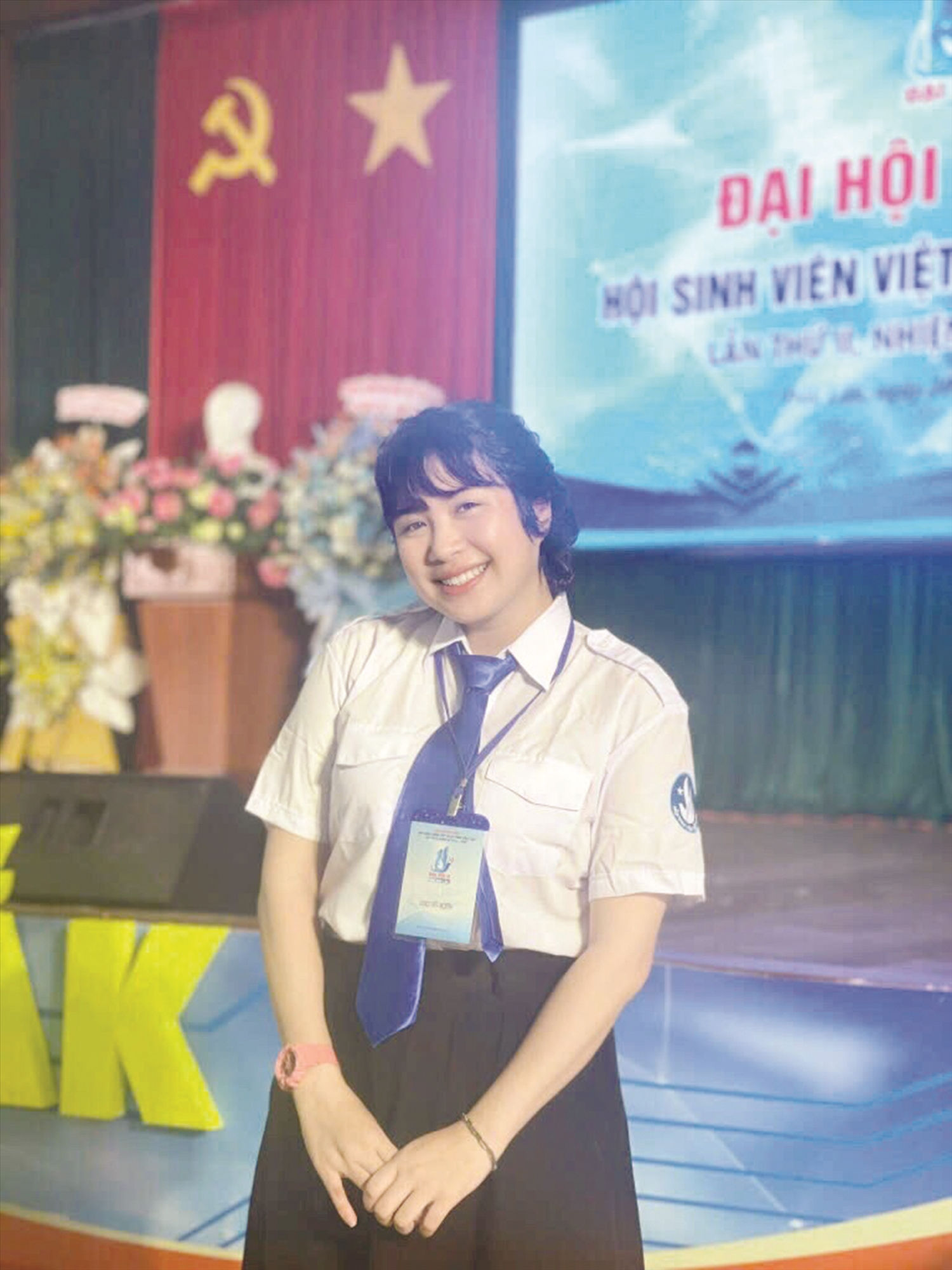 H’Nen Niê, dân tộc Ê Đê H’Nen Niê, dân tộc Ê Đê