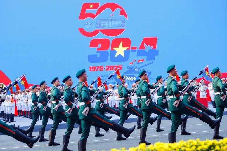 (TIN TS DẪN - đã cài giờ) Kỷ niệm trọng thể 50 năm Giải phóng miền Nam, thống nhất đất nước 9