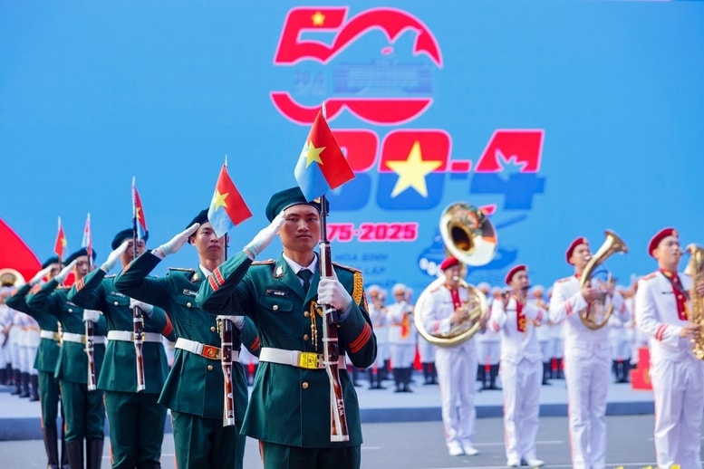 (TIN TS DẪN - đã cài giờ) Kỷ niệm trọng thể 50 năm Giải phóng miền Nam, thống nhất đất nước 10