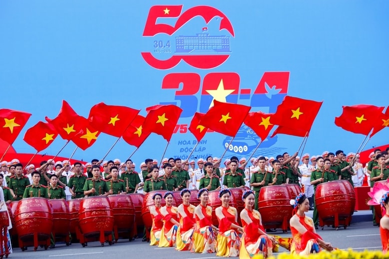 (TIN TS DẪN - đã cài giờ) Kỷ niệm trọng thể 50 năm Giải phóng miền Nam, thống nhất đất nước 6