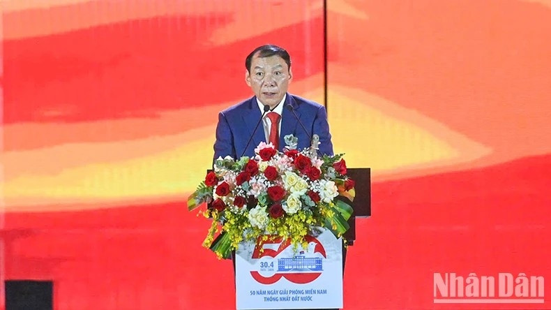 Bộ trưởng Văn hóa, Thể thao và Du lịch Nguyễn Văn Hùng phát biểu khai mạc chương trình. (Ảnh: DUY LINH)
