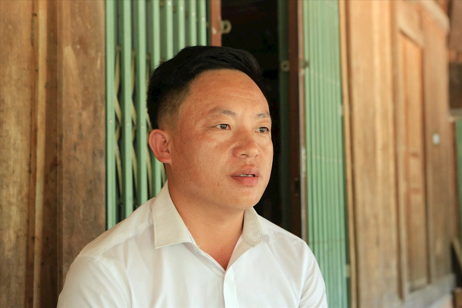 Sùng A Pó là người đầu tiên ở Tà Cóm đi học đại học Sùng A Pó là người đầu tiên ở Tà Cóm đi học đại học