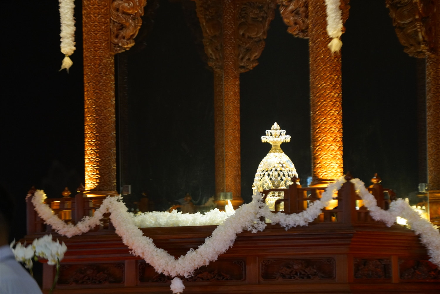 Sau thời gian tôn trí tại chùa Thanh Tâm, Xá lợi Phật Thích Ca Mâu Ni sẽ được tôn trí tại núi Bà Đen (tỉnh Tây Ninh) từ ngày 8/5 đến 13/5;  tại chùa Quán Sứ (Hà Nội) từ ngày 13/5 đến 16/5; tại chùa Tam Chúc (Hà Nam) từ ngày 17/5 đến 21/5.  Sau đó, Xá lợi Phật Thích Ca Mâu Ni được đưa trở về lại Ấn Độ (Trong ảnh: Cận cảnh Xá lợi Đức Phật Thích Ca Mâu Ni - bảo vật quốc gia của Ấn Độ - được đặt trong tháp mạ vàng)