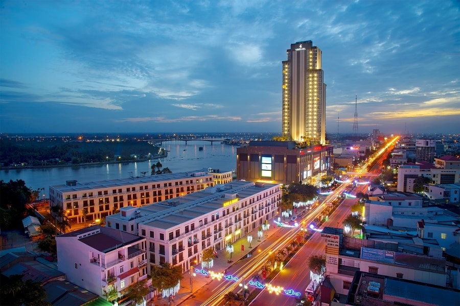  Những thành phố vệ tinh bao quanh TP.HCM. Trong đó, phải kể đến TP. Cần Thơ được xem là trung tâm kinh tế - xã hội vùng Đồng bằng Sông Cửu Long …