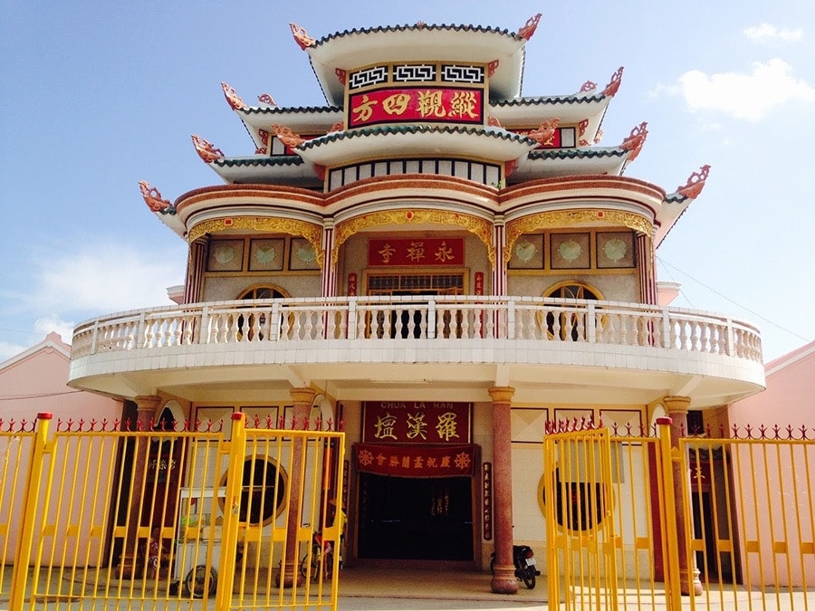 Chánh điện chùa La Hán của đồng bào dân tộc Hoa, nơi sẽ tôn trí đài lễ nhân dịp lễ Phật đản 2025 Chánh điện chùa La Hán của đồng bào dân tộc Hoa, nơi sẽ tôn trí đài lễ nhân dịp lễ Phật đản 2025