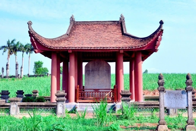 Lăng mộ vua Lê Túc Tông bị kẻ xấu xâm phạm tìm cổ vật Lăng mộ vua Lê Túc Tông bị kẻ xấu xâm phạm tìm cổ vật