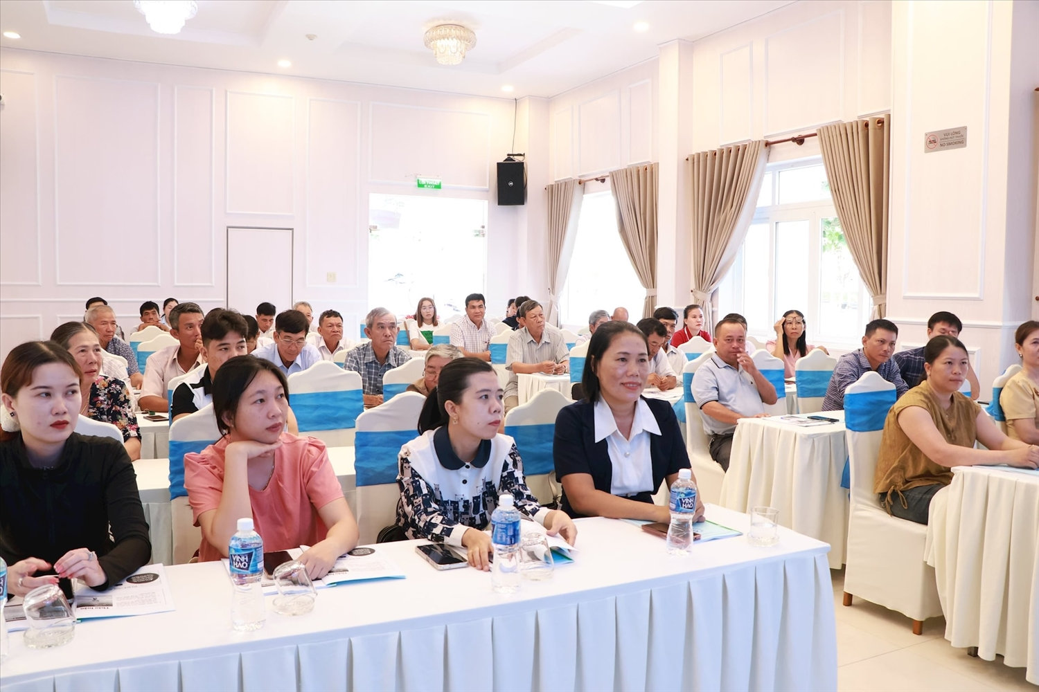 Đại diện các HTX trên địa bàn tỉnh Bình Thuận tham gia lớp tập huấn