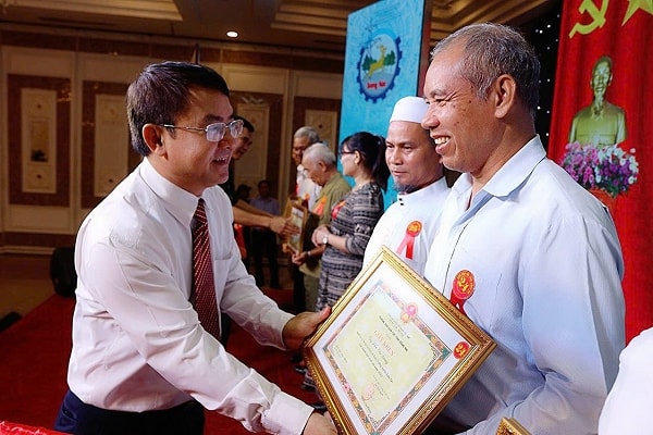 Tỉnh Đồng Nai luôn quan tâm, tạo điều kiện phát huy vai trò đội ngũ Người có uy tín trong vùng đồng bào dân tộc thiểu số