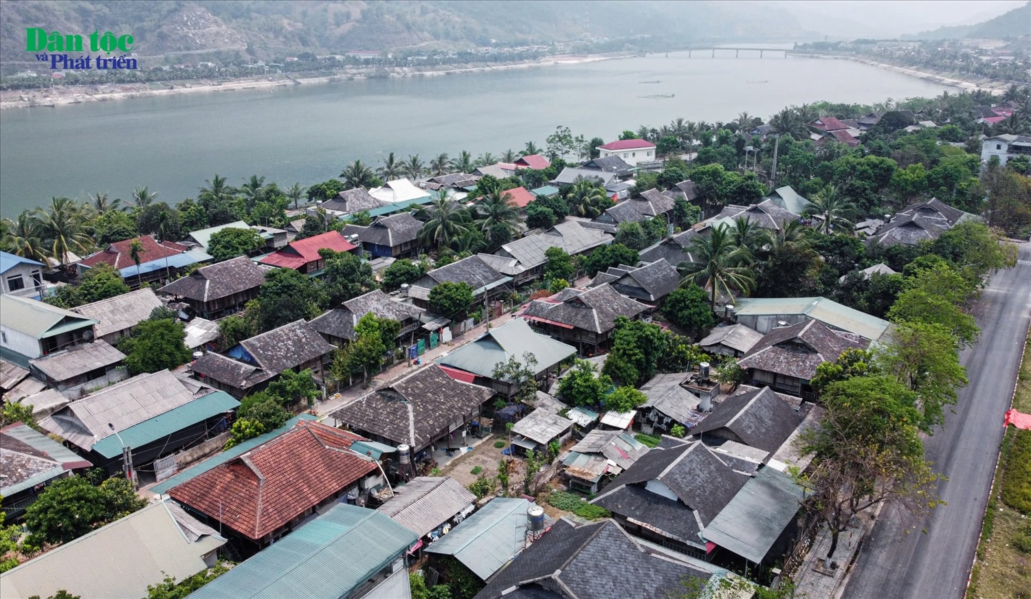 Thị xã Mường Lay có mật độ nhà sàn truyền thống nhiều nhất Việt Nam 