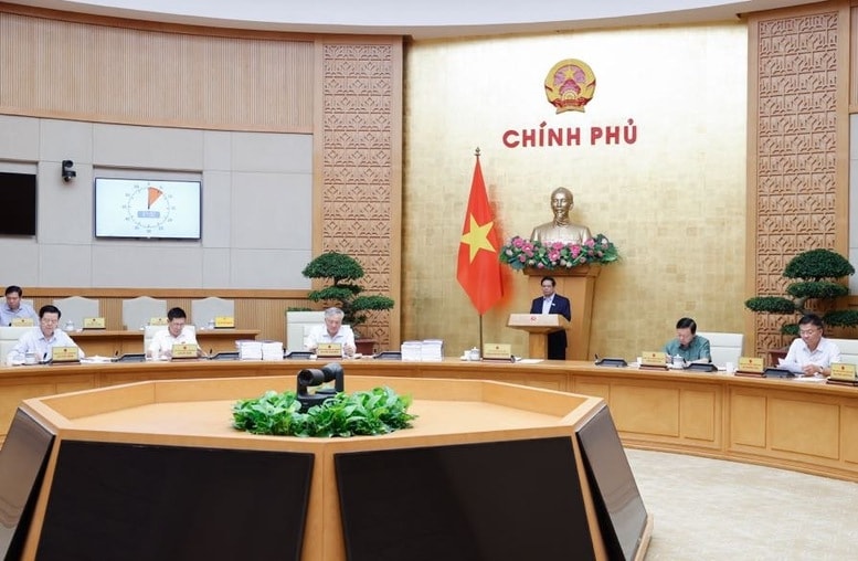 Phiên họp của Chính phủ về việc sắp xếp, tổ chức lại đơn vị hành chính các cấp và xây dựng mô hình tổ chức chính quyền địa phương 2 cấp - Ảnh: VGP/Nhật Bắc