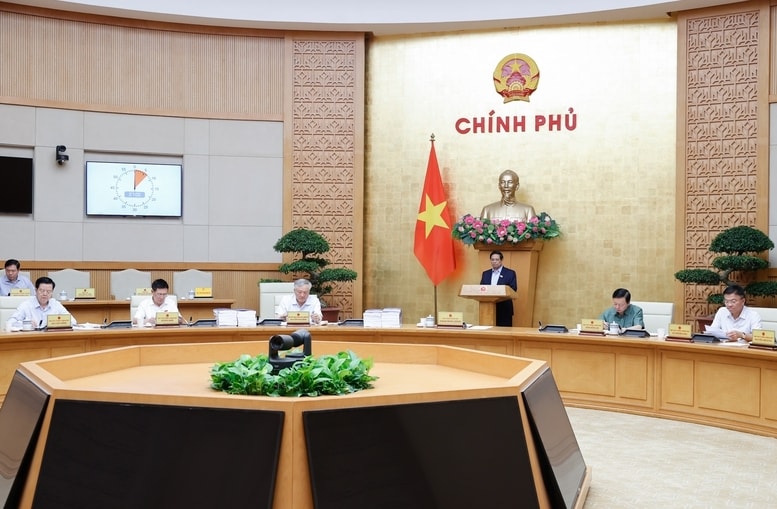 Thủ tướng đánh giá cao ý kiến của các đại biểu; thống nhất hoàn thiện các tờ trình của Chính phủ trình Quốc hội, Ủy ban Thường vụ Quốc hội về việc sắp xếp đơn vị hành chính cấp xã và sắp xếp đơn vị hành chính cấp tỉnh - Ảnh: VGP/Nhật Bắc