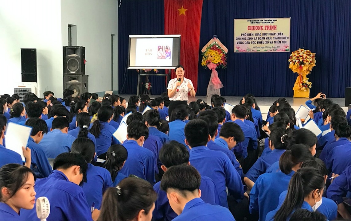 Những năm qua, Bình Định luôn làm tốt công tác PBGDPL (Ảnh minh hoạ) Những năm qua, Bình Định luôn làm tốt công tác PBGDPL (Ảnh minh hoạ)