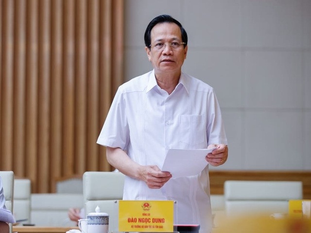 Bộ trưởng Bộ Dân tộc và Tôn giáo Đào Ngọc Dung báo cáo kết quả thực hiện Chương trình từ Phiên họp thứ 3 của Ban Chỉ đạo đến nay - Ảnh: VGP/Nhật Bắc