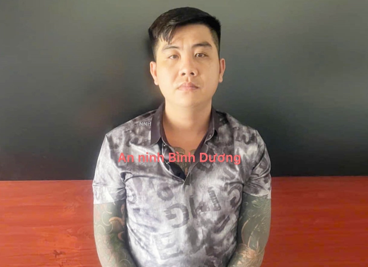 Đối tượng Trần Lâm Hoàng Thái tại cơ quan Công an. (Ảnh do Công an cung cấp)