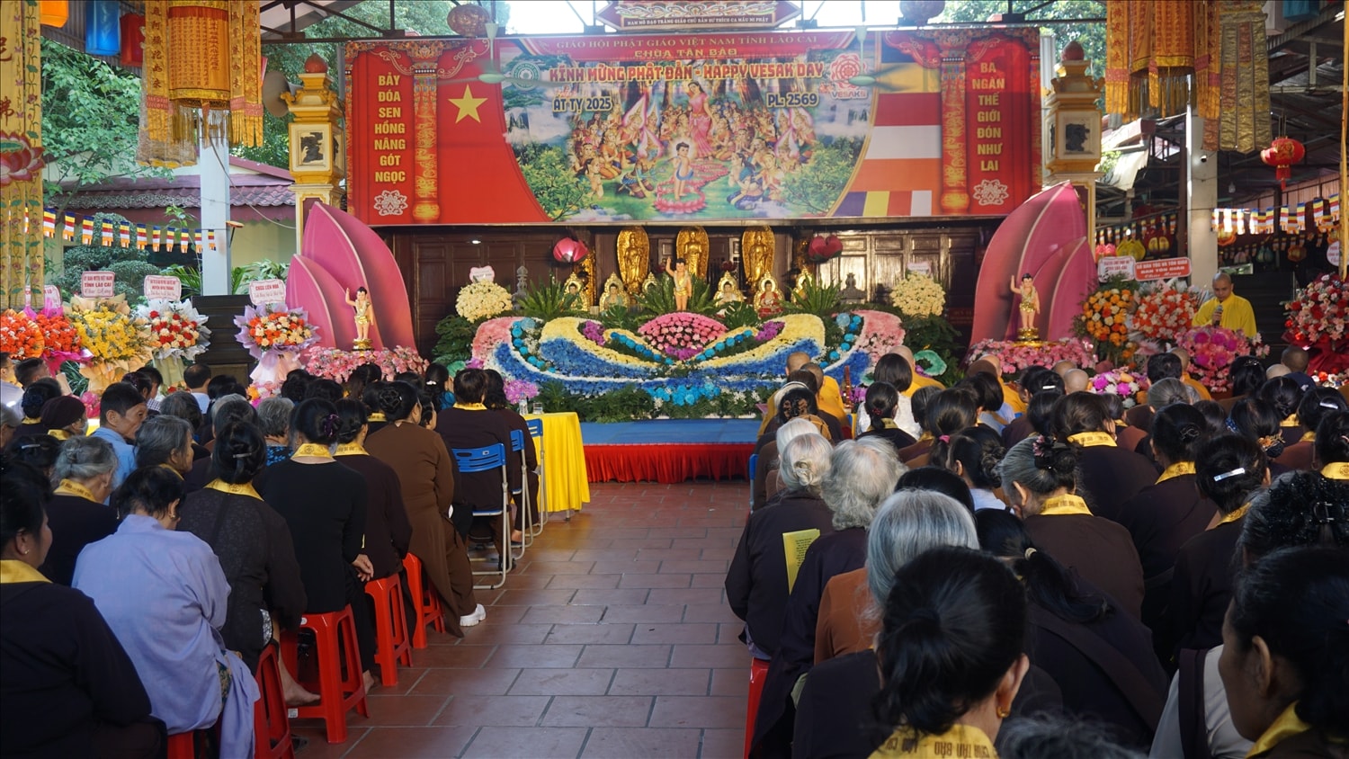 Đại lễ Phật đản Vesak 2025  được Ban Trị sự GHPGVN tỉnh Lào Cai tổ chức tại chùa Tân Bảo