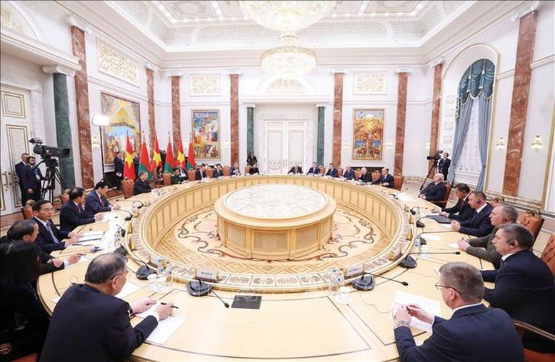 Tổng Bí thư Tô Lâm hội đàm chính thức với Tổng thống Belarus A.Lukashenko. Ảnh: TTXVN