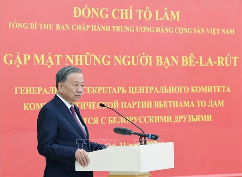 Tổng Bí thư Tô Lâm phát biểu tại buổi gặp mặt các cựu quân nhân, chuyên gia Belarus và những người bạn Belarus từng có đóng góp nổi bật cho Việt Nam. Ảnh: TTXVN