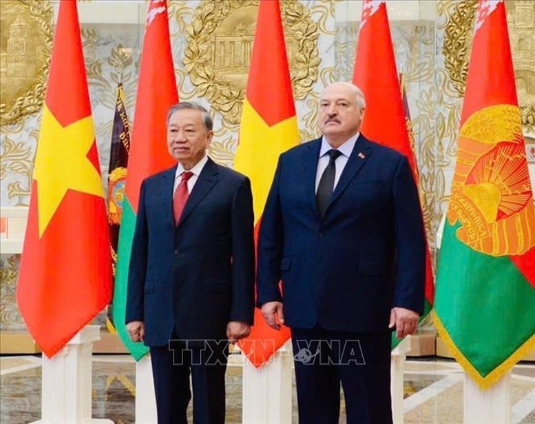 Tổng Bí thư Tô Lâm và Tổng thống Belarus Aleksandr Lukashenko. Ảnh: TTXVN