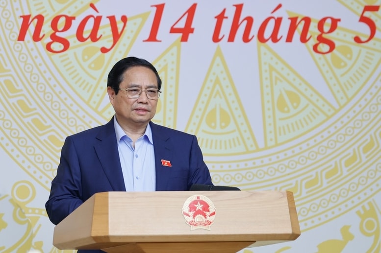 Thủ tướng Phạm Minh Chính chỉ đạo thành lập tổ công tác đặc biệt và mở đợt tấn công cao điểm đấu tranh, truy quét, ngăn chặn, đẩy lùi buôn lậu, gian lận thương mại, sản xuất, lưu thông hàng giả, hàng nhái, hàng không rõ xuất xứ, vi phạm bản quyền... trong thời gian từ ngày 15/5-15/6 - Ảnh: VGP/Nhật Bắc