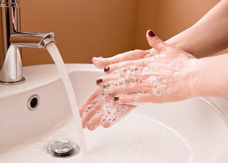 Bộ Y tế khuyến cáo người dân tiếp tục thực hiện nghiêm túc các biện pháp phòng chống COVID-19